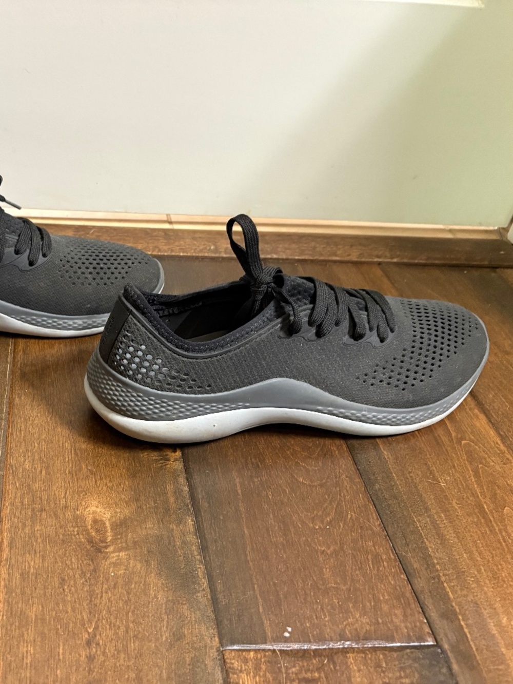 Crocs lite ride water shoes (men’s)
